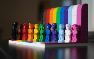 multicorlored lego pieces shaped like people